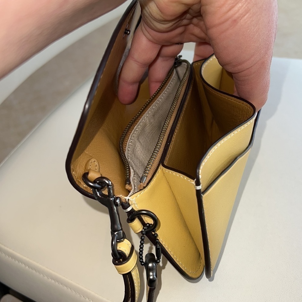 Coach Glovetanned Leather Wristlet Clutch Melon Yellow - Picture 10 of 13